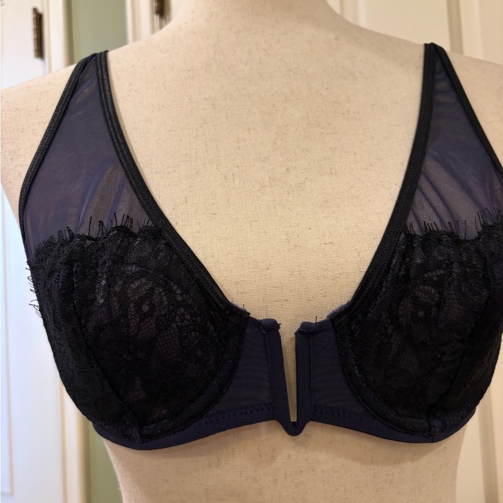 Forever 21 Navy and Black Sheer Lace Bra